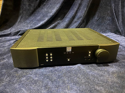 Интегральный усилитель Moon by Simaudio 250i V2 Цвет: Черный [Black]