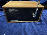 Радиоприемник с Wi-Fi Tivoli Model One Digital Gen 2 Цвет: Орех [Walnut]