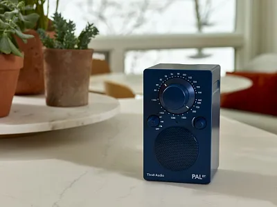 Портативный радиоприемник Tivoli PAL BT Цвет: Синий [Blue]