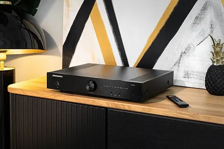 Комплект стереоусилитель Phaze Audio VOLT + проигрыватель виниловых дисков Phaze Audio Diana MK2 Цвет: Красный [Valkyrian red]