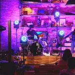 LED прибор Cameo MOVO BEAM 200