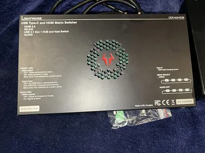 Матричный коммутатор Lightware UCX-4x2-HC30 Матричный коммутатор Lightware UCX-4x2-HC30